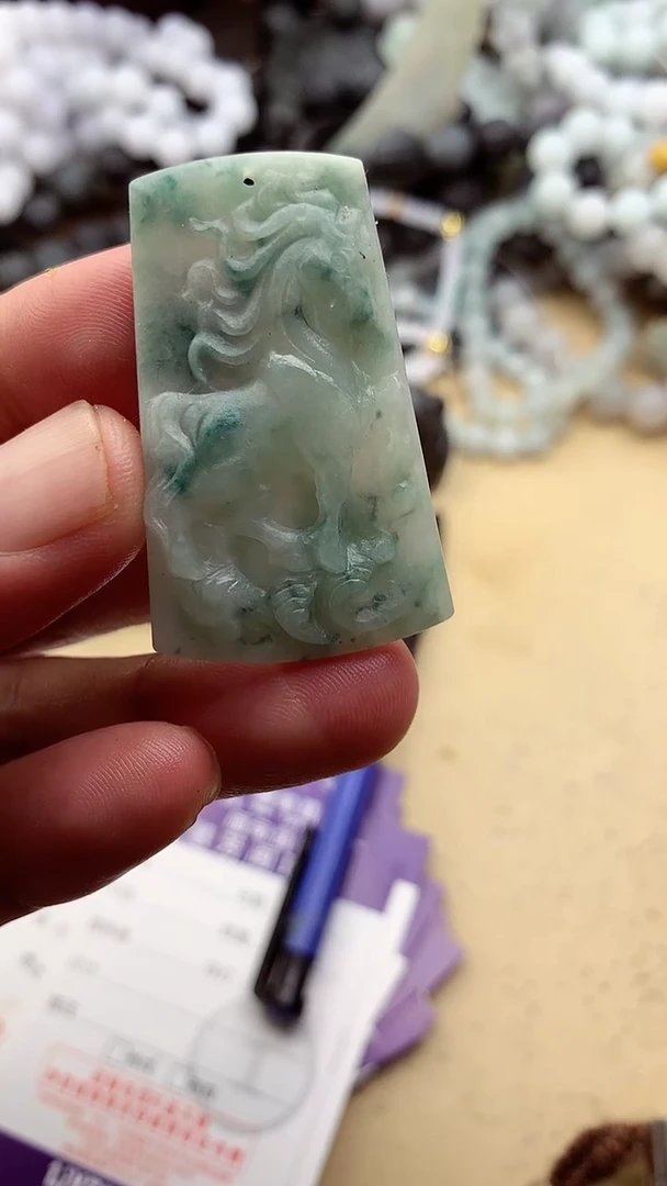 定制翡翠未镶嵌翡翠1