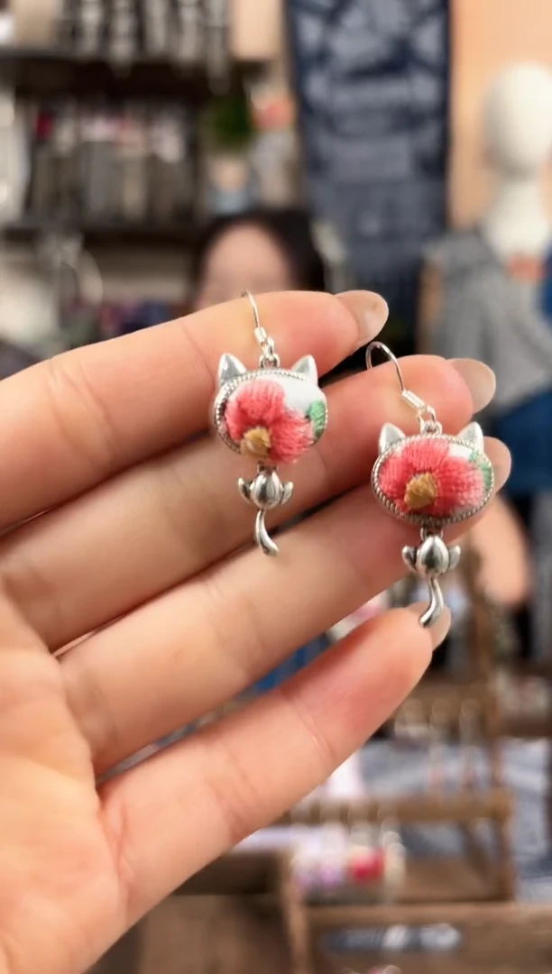 织绣民族风非遗老绣饰品505