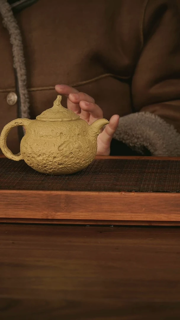 【闪购商品】紫砂茶壶隐龙供春壶 老荡口黄金段 260cc