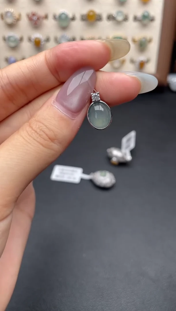 翡翠银S925镶嵌吊坠(赠链)一物一证一礼盒