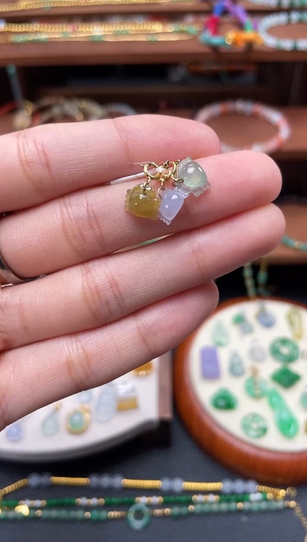 【闪购商品】翡翠吊坠(不含链)18K金镶嵌3个  JK603
