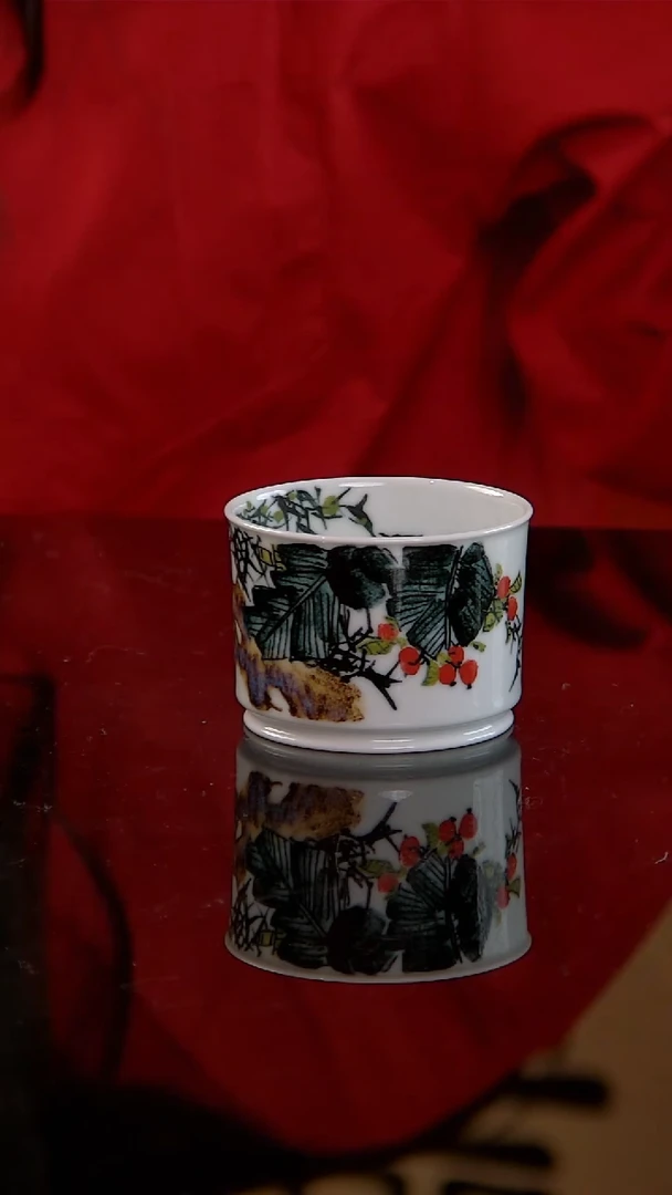 李华手绘釉中五彩竹石芭蕉容天杯