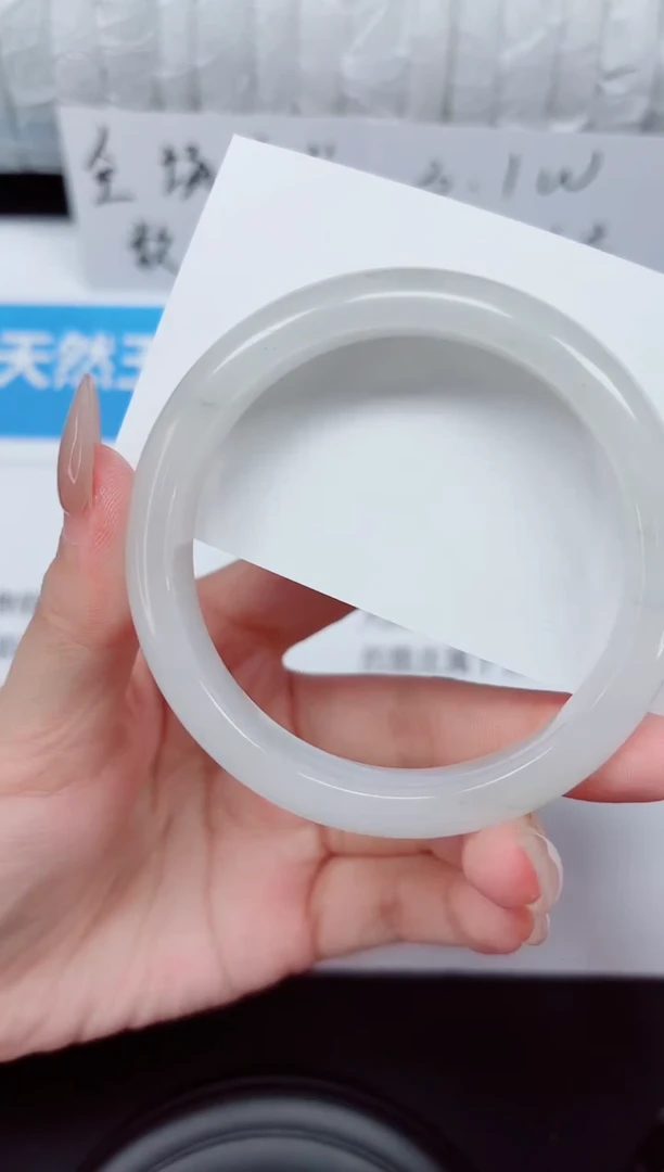 未镶嵌手镯石英质玉115-56