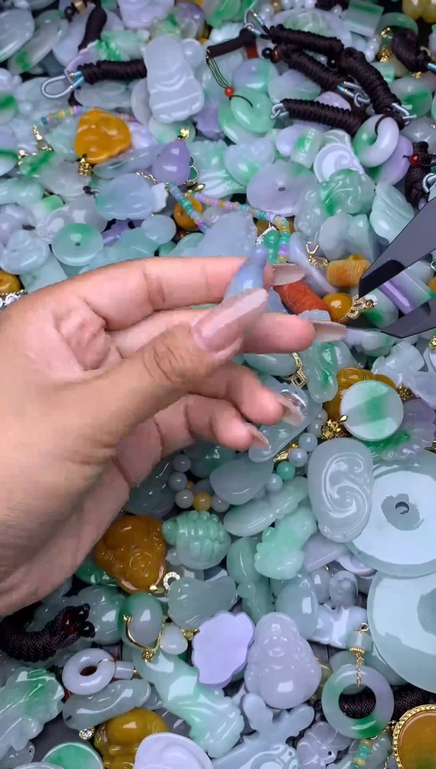 翡翠未镶嵌颈饰天然缅甸翡翠吊坠