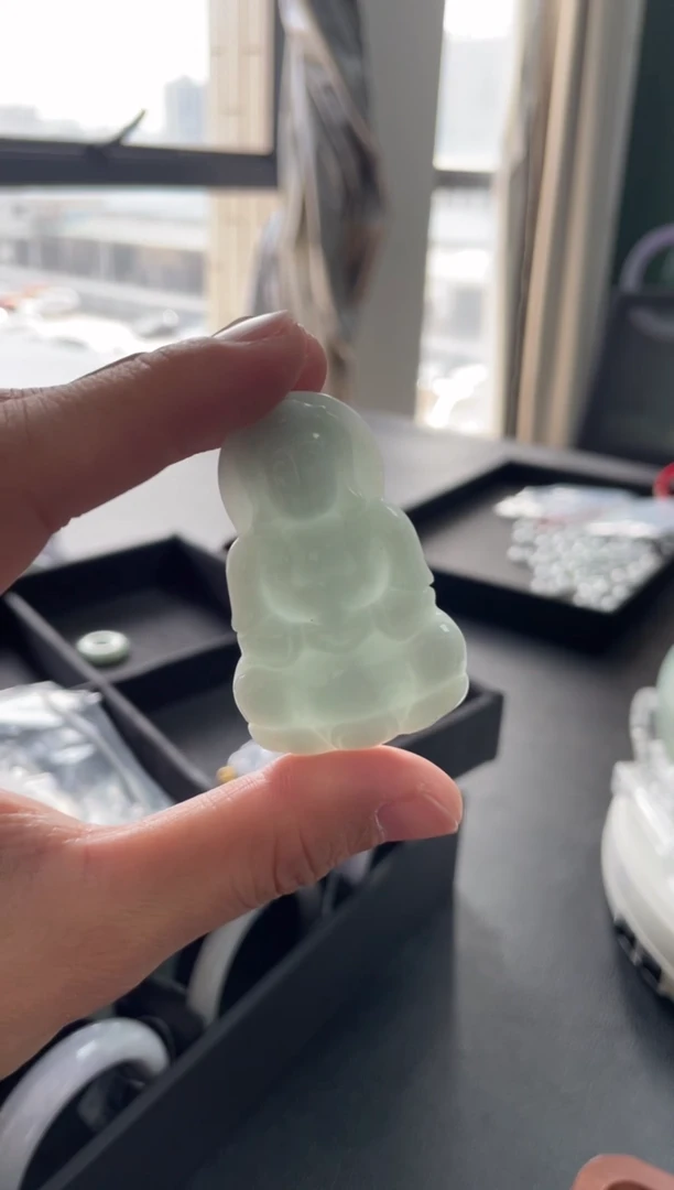 【闪购商品】翡翠颈饰18K金镶嵌吊坠