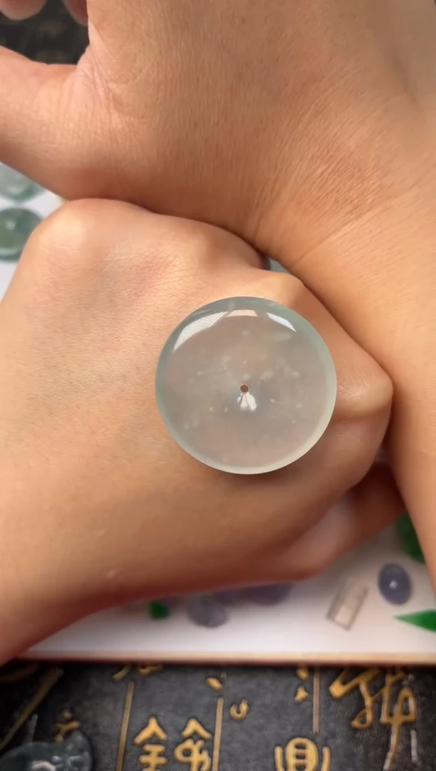 未镶嵌定制翡翠高冰木那扣子