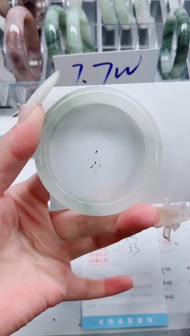 【闪购商品】石英质玉手镯未镶嵌A321-53