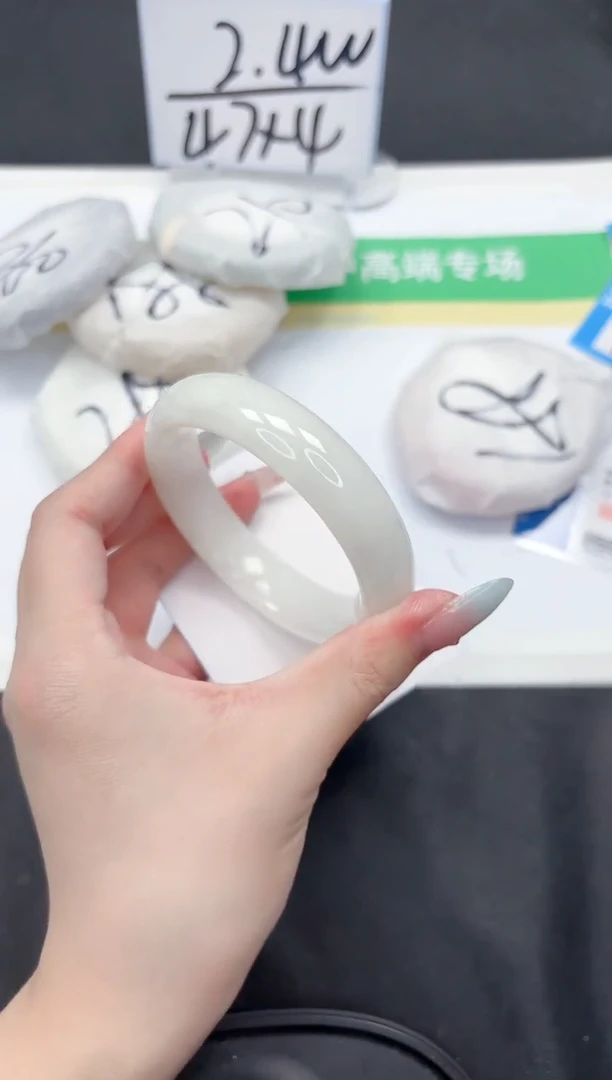 和田玉手镯未镶嵌132-60.1