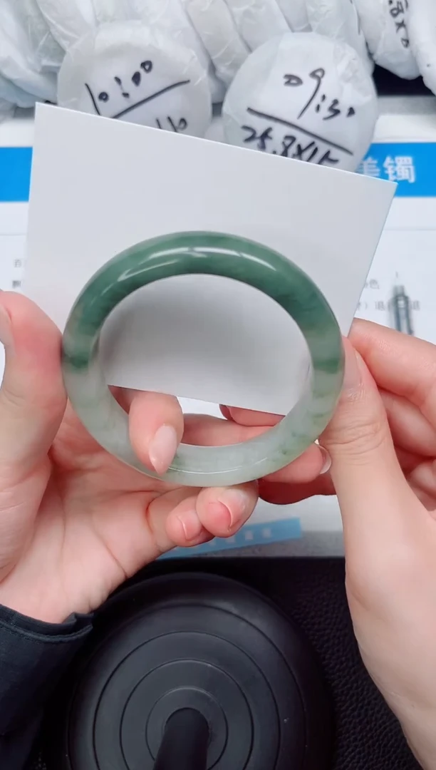 石英质玉手镯未镶嵌206-56.5