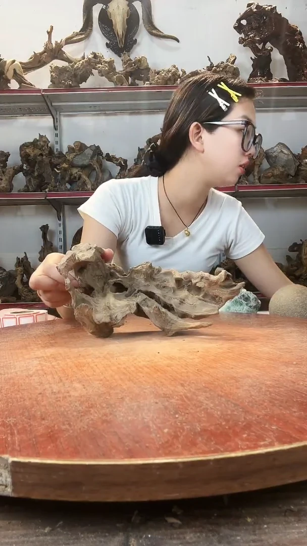木檀*黄荆随型风化镂空底座摆件无漆无蜡