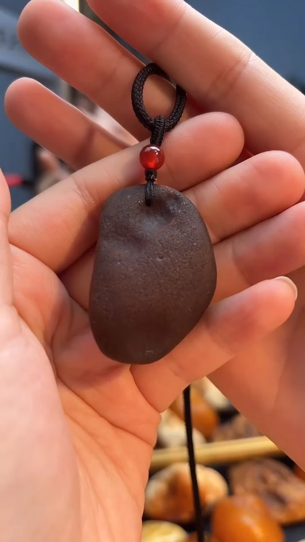 琥珀颈饰未镶嵌吊坠