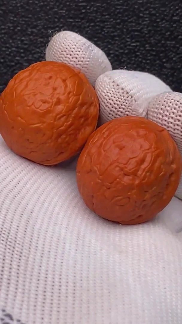 【闪购商品】文玩核桃把件蛇皮元宝