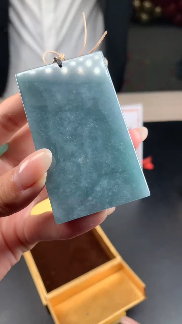 【闪购商品】定制翡翠未镶嵌不退不换随机发CMH1件-A