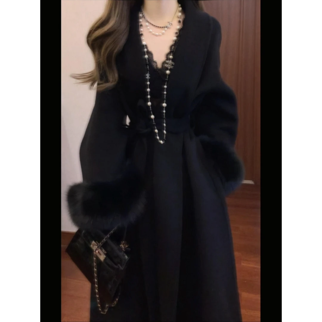 2025秋冬新款韩系财阀翻领温柔系带袖口毛毛大衣搭高腰显瘦半身裙