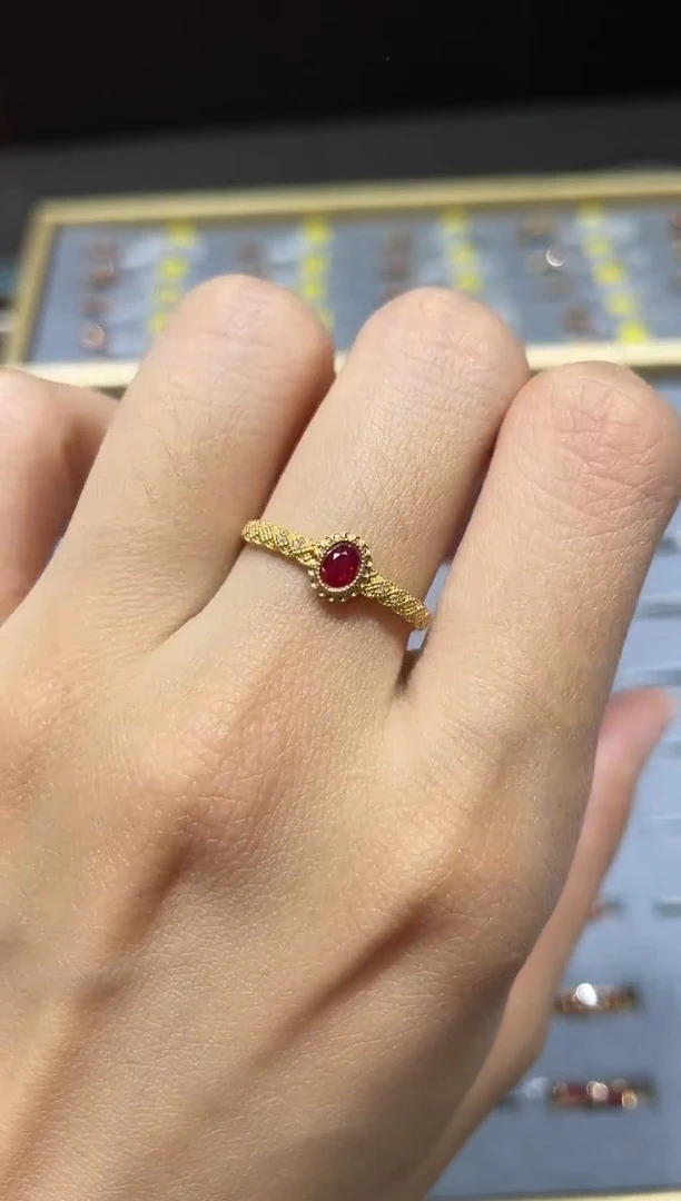 18K金镶嵌戒指红宝石1