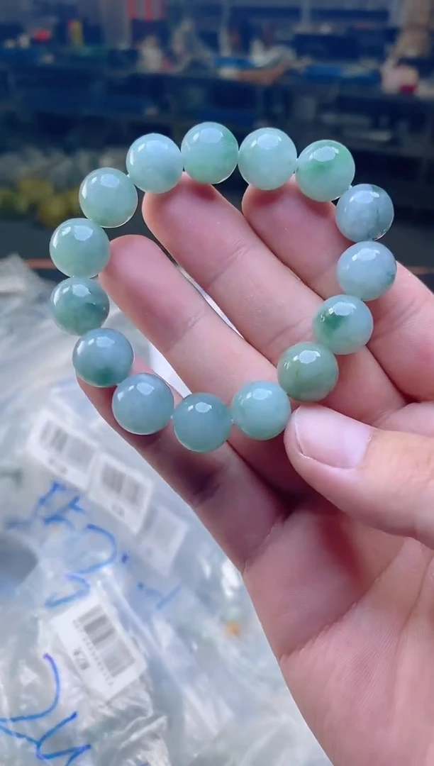 定制翡翠未镶嵌天然缅甸A货翡翠，多样性发货，拍一发一