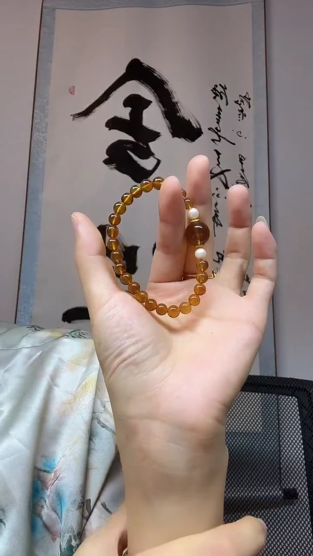 手串琥珀未镶嵌血蜜珀