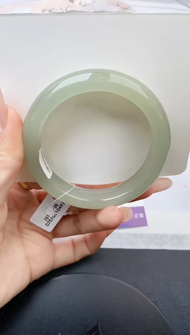 未镶嵌手镯石英质玉w252-DB57+