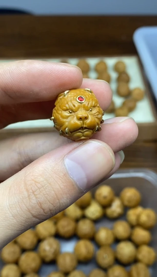 猴头核桃吊坠狗王 重工