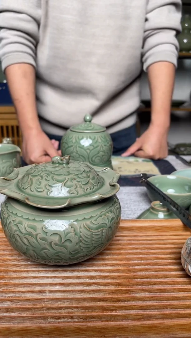 【闪购商品】其他王晓娜荷叶凤凰茶叶罐