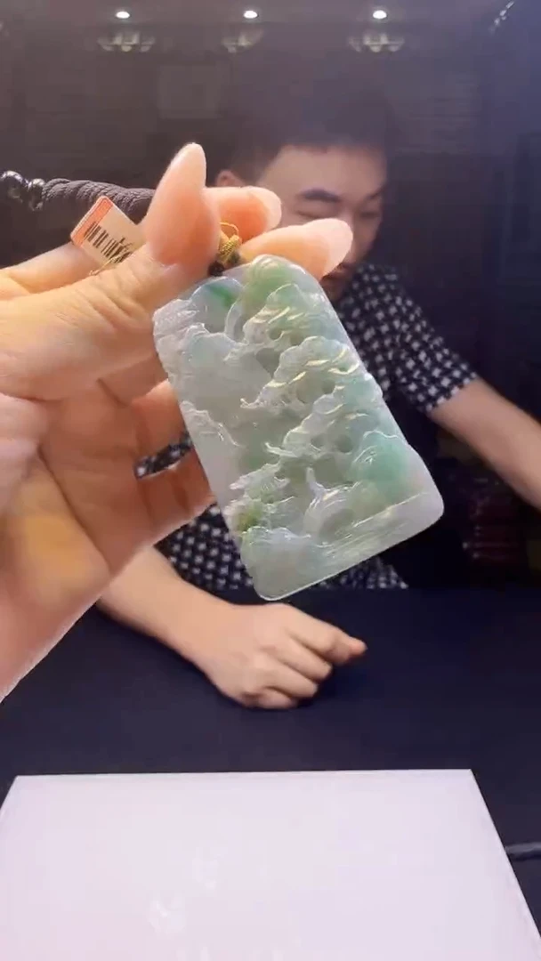 翡翠未镶嵌吊坠(不含链) 17