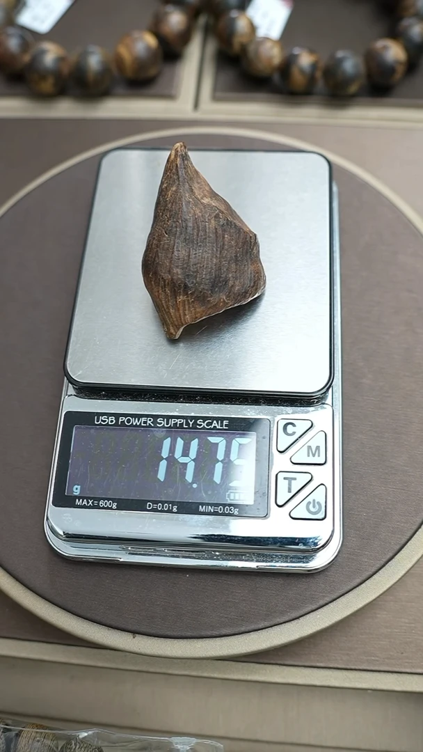 沉香吊坠沉水加里曼丹沉香吊坠14.7克