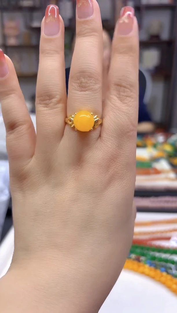 【闪购商品】蜜蜡戒指银S925镀金镶嵌J107