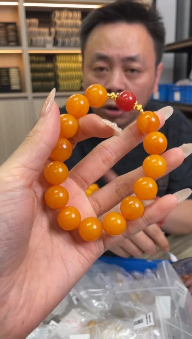 未镶嵌蜜蜡裸石多样性发一件