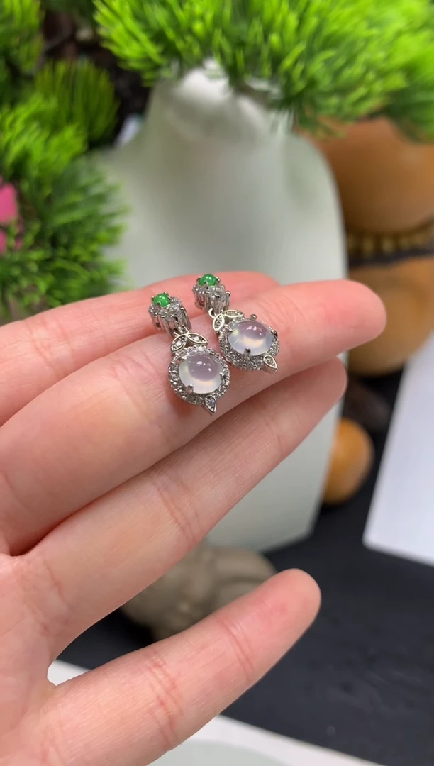 未镶嵌翡翠耳饰狮****子---124759