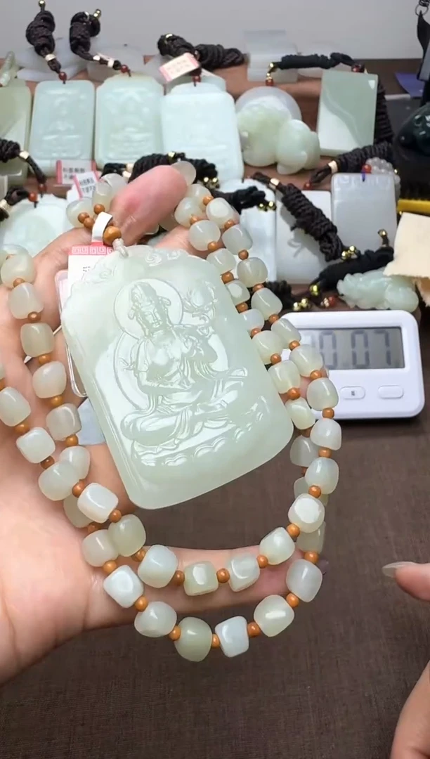 颈饰未镶嵌和田玉橙***李橙静