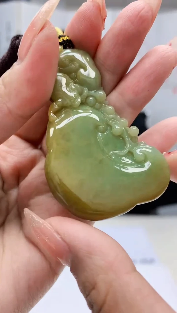 【闪购商品】定制翡翠未镶嵌5152MM-毛货挂件33