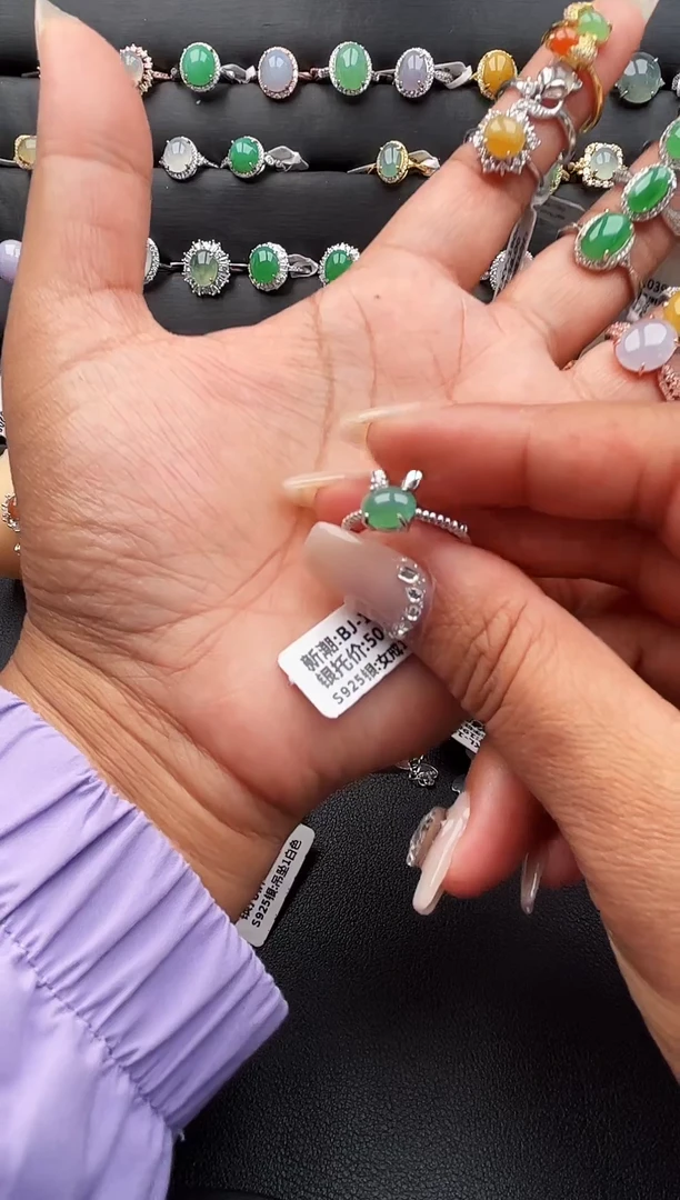 【闪购商品】翡翠耳饰银S925镶嵌缅甸天然A货翡翠S925银镶嵌