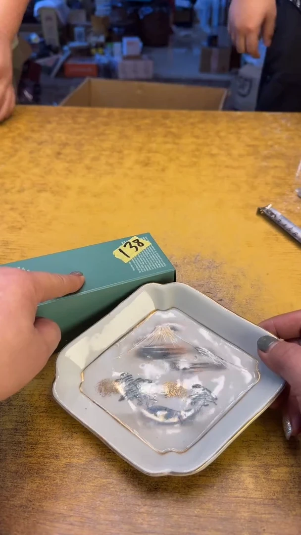 瓷器瓷器瑕疵脏旧138海面碗