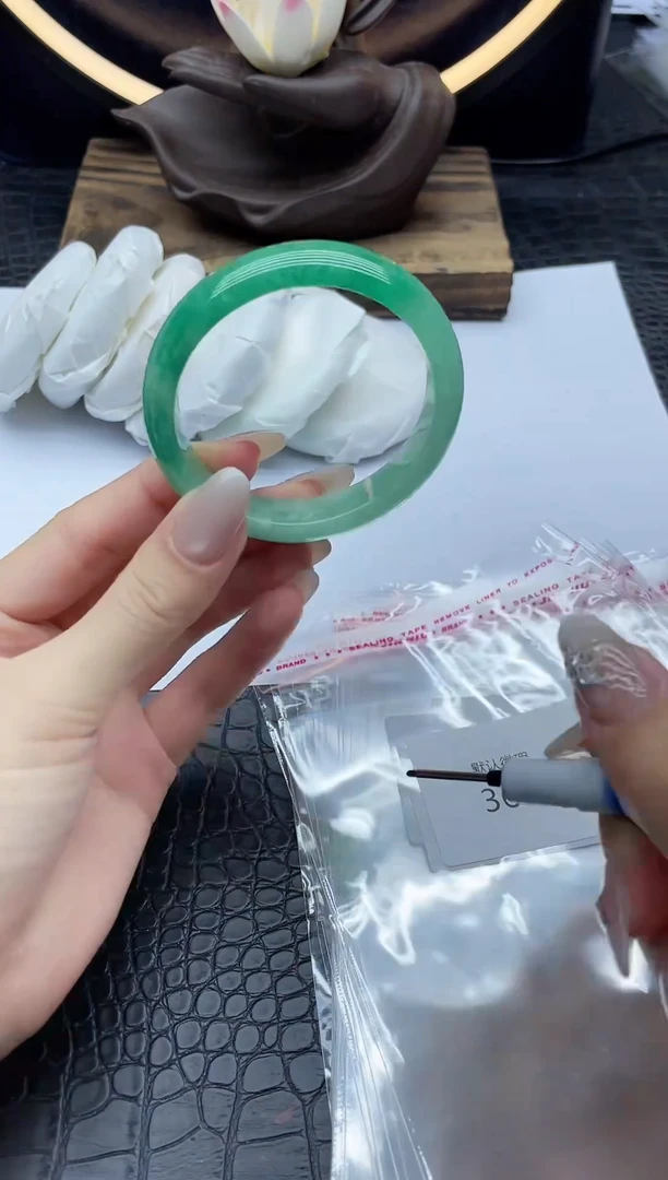翡翠手镯未镶嵌翡翠手镯一物一图365