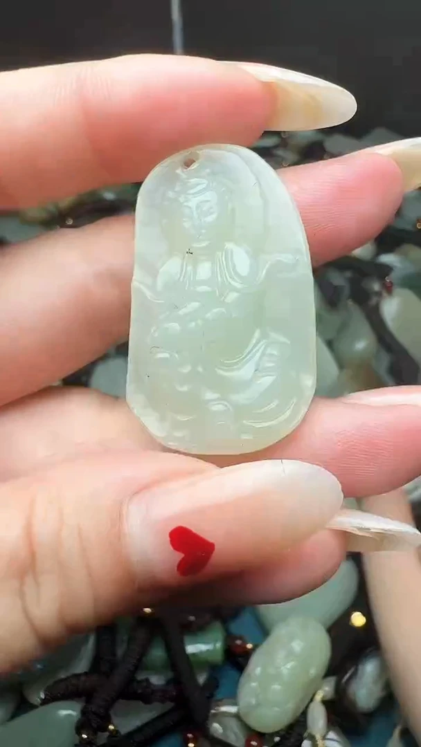 和田玉未镶嵌颈饰1