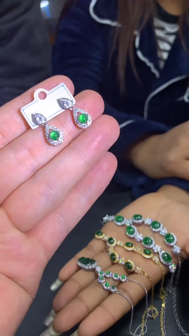 【闪购商品】翡翠耳饰未镶嵌0698921646/多样性发一