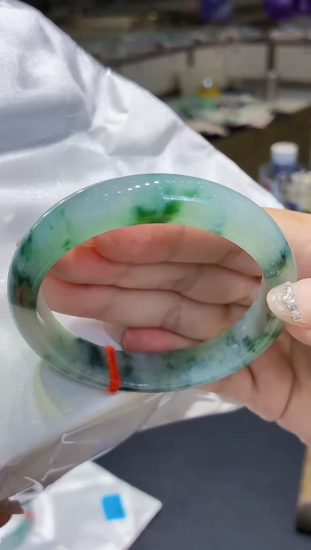 未镶嵌手镯翡翠翡翠手镯