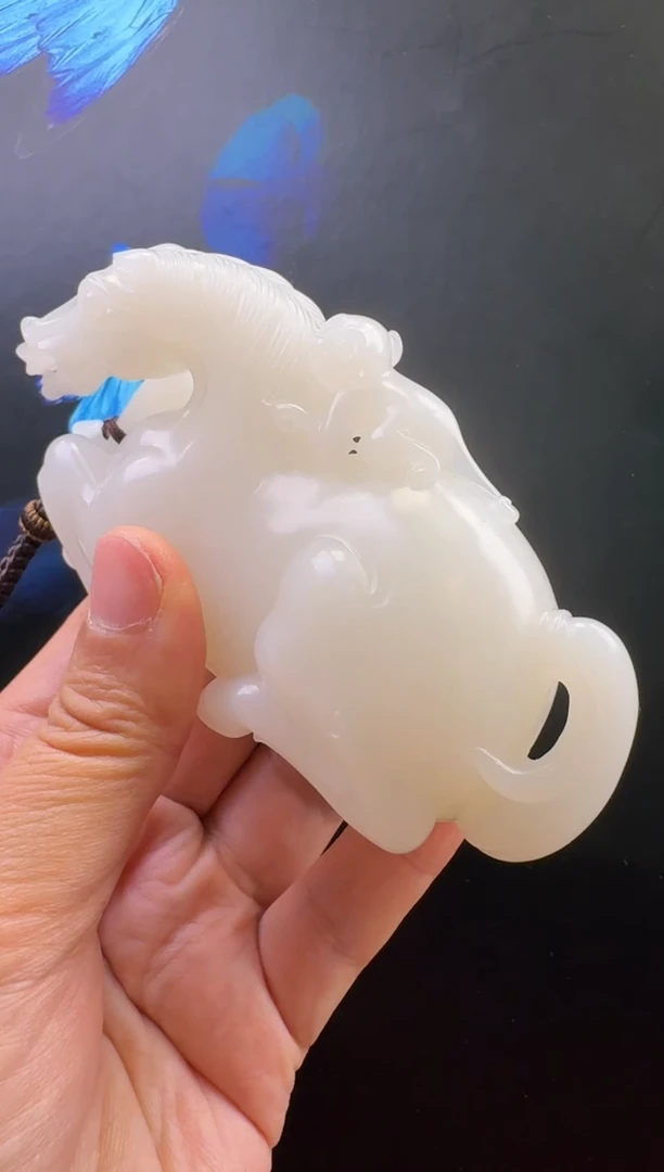 未镶嵌和田玉摆件把件