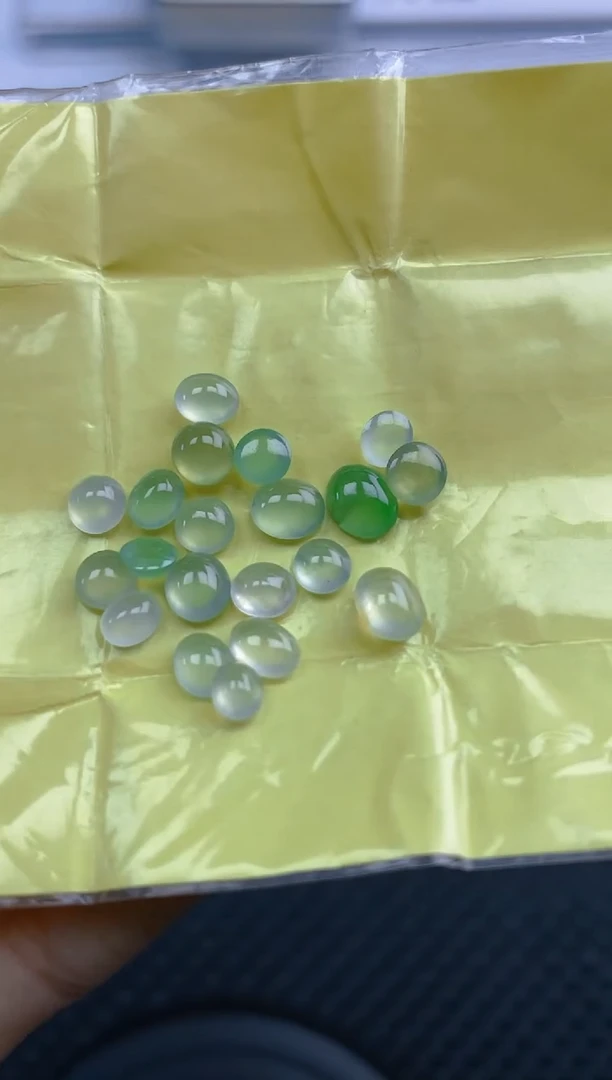 定制翡翠未镶嵌天然翡翠蛋面32