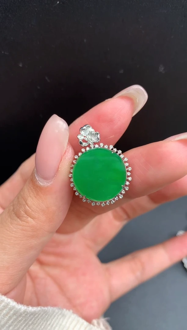 【闪购商品】翡翠颈饰18K金镶嵌无事圆牌1540