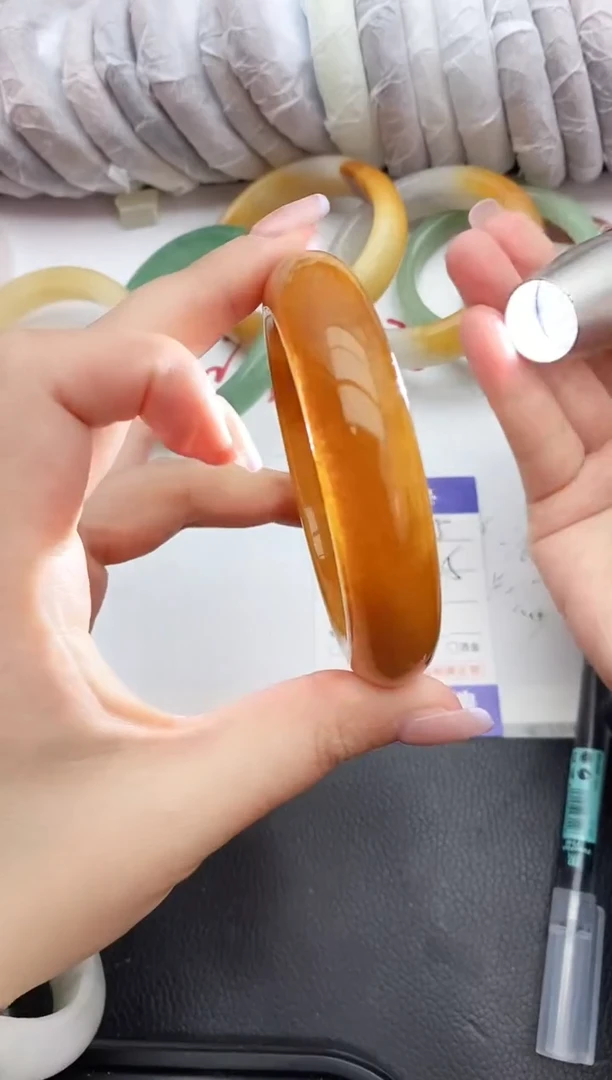 【闪购商品】石英质玉未镶嵌手镯135+59/60