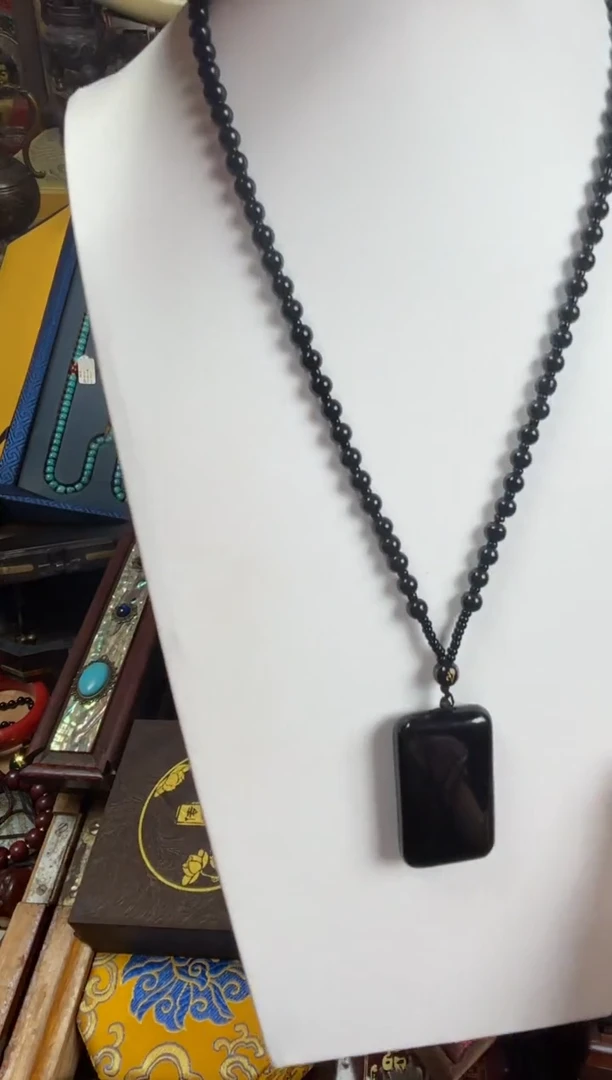 未镶嵌和田玉（墨玉）挂件76878676876868787687686
