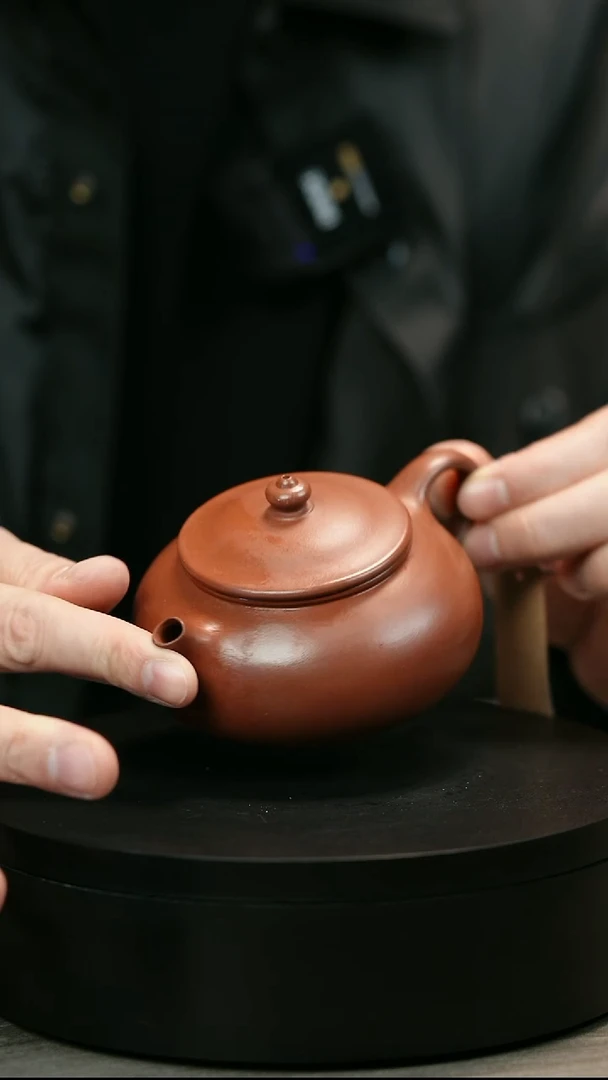 茶壶紫砂茶****）H2498陈娟清水泥光素寒江