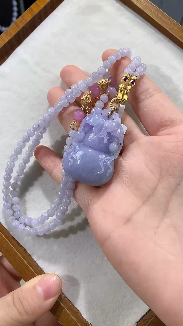 颈饰未镶嵌翡翠吊坠