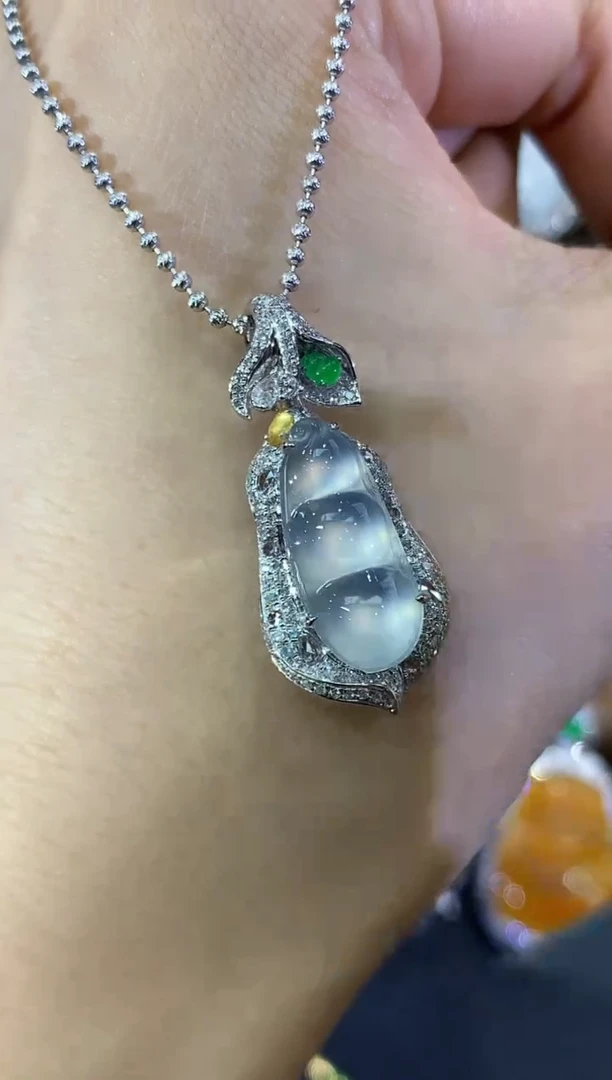 吊坠(不含链)18K金镶嵌翡翠C80