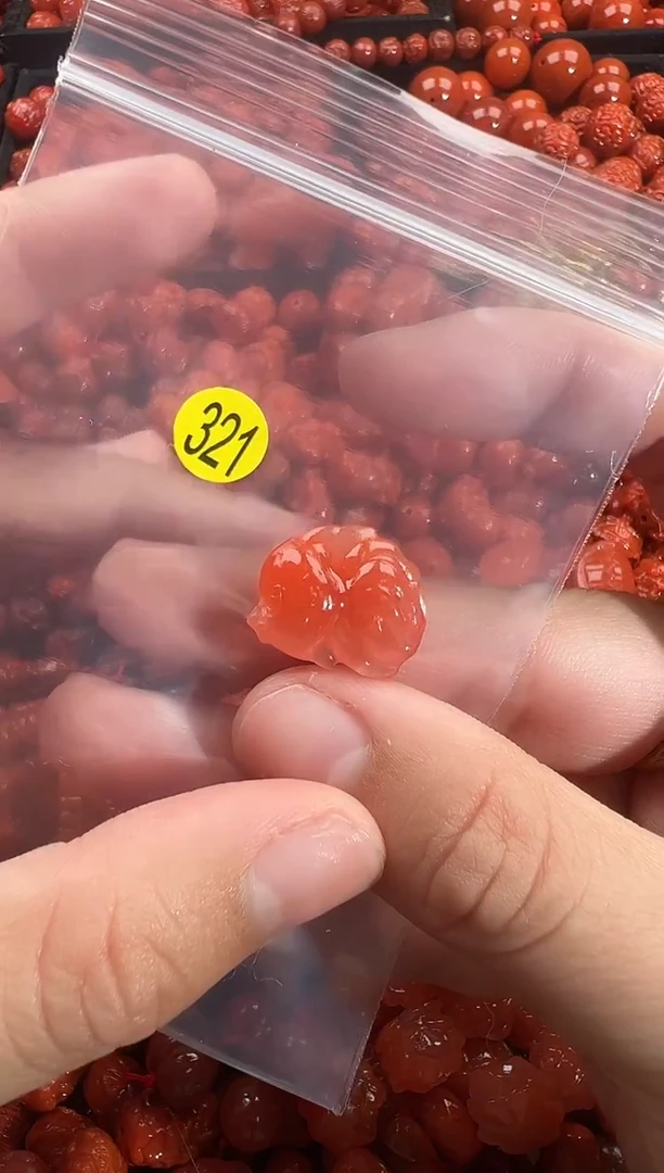 颈饰未镶嵌南红玛瑙1