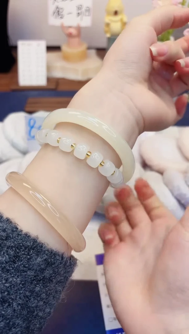 【闪购商品】石英质玉手镯未镶嵌13-美人条-圈口60