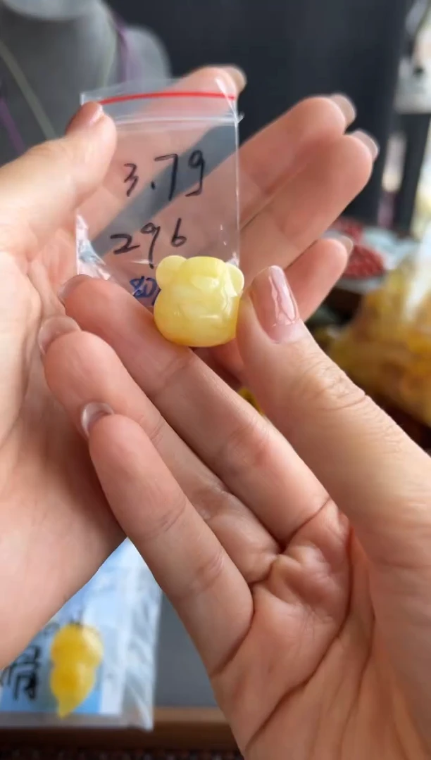 未镶嵌颈饰蜜蜡216号买断