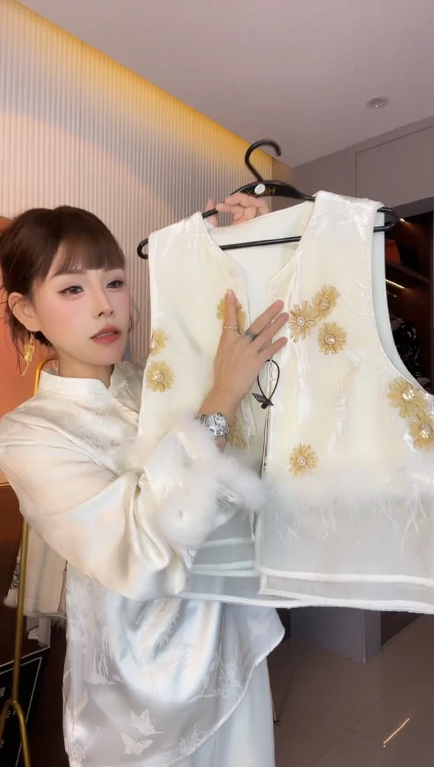 28251 白色马甲 L85-105