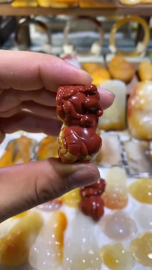 未镶嵌石英质玉（黄龙玉）吊坠(不含链)黄龙玉貔貅